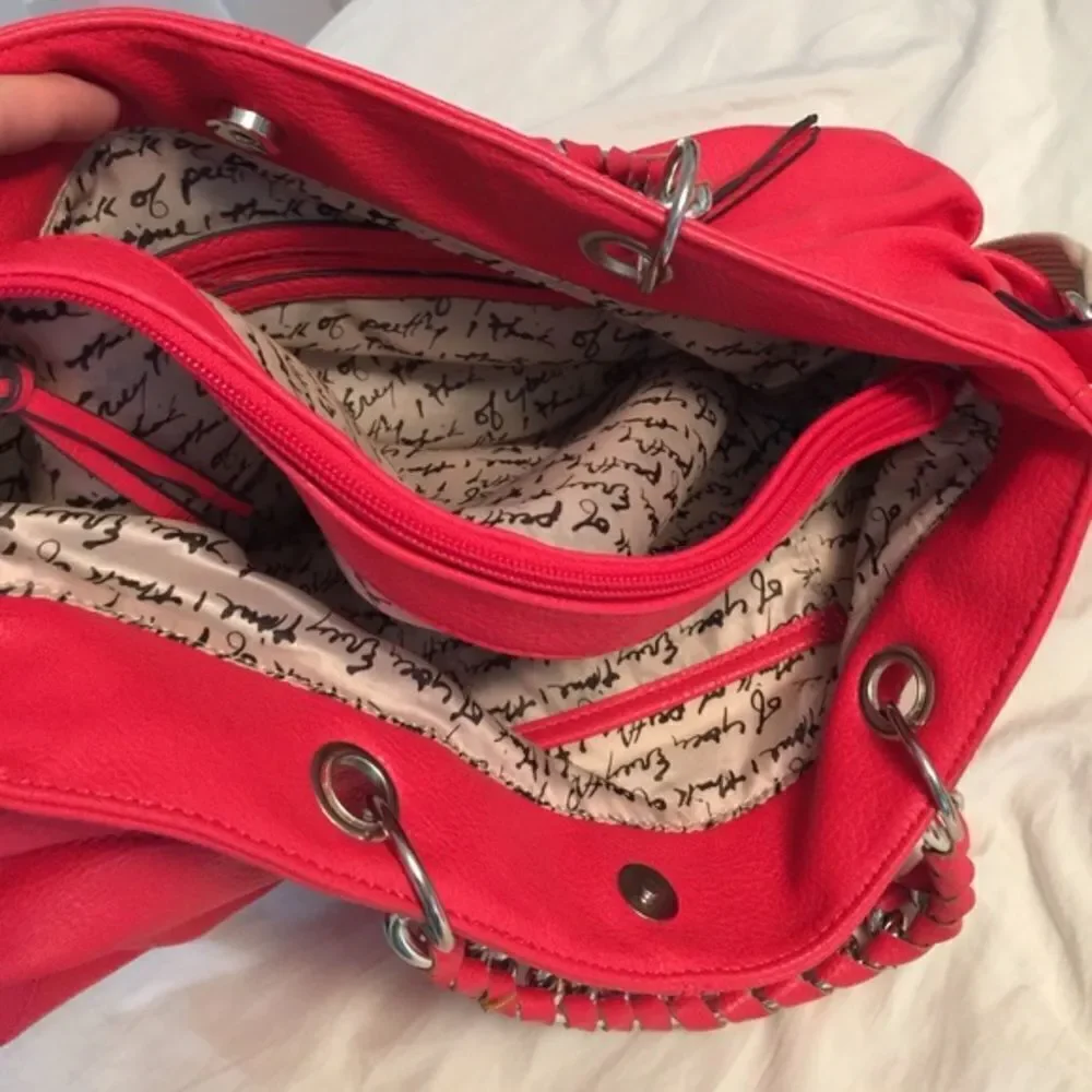 🎉💐Last deal🎉Red handbag 👜